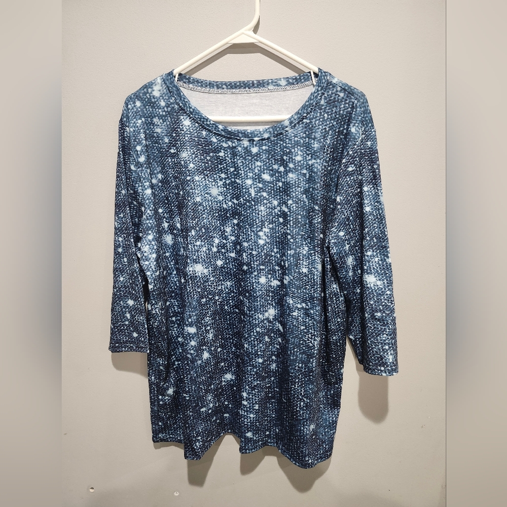 Blue Patterned Women's Top Size XL Nwot